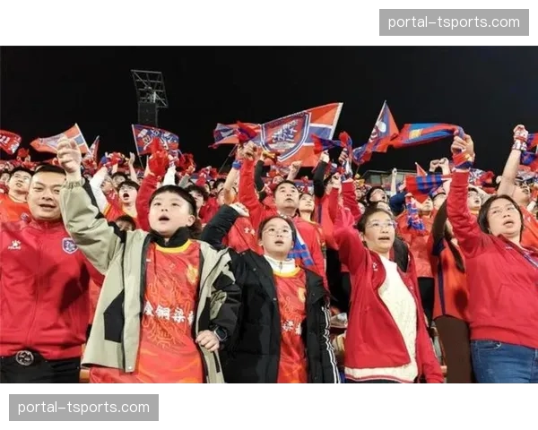 通讯：跨越20年的传承——一对父子球迷的同一个客场看台故事